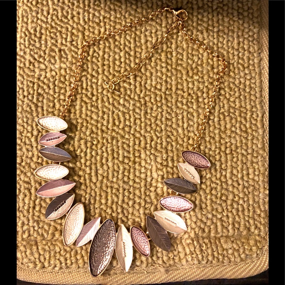 Matching Necklace Earring Set - Picture 3 of 4